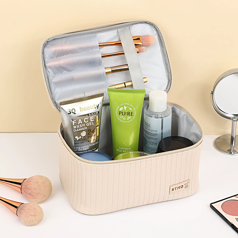 Polyurethane Cosmetic Bag, Handheld Waterproof Organizer, Spacious 24.2×19.6×3.6 cm