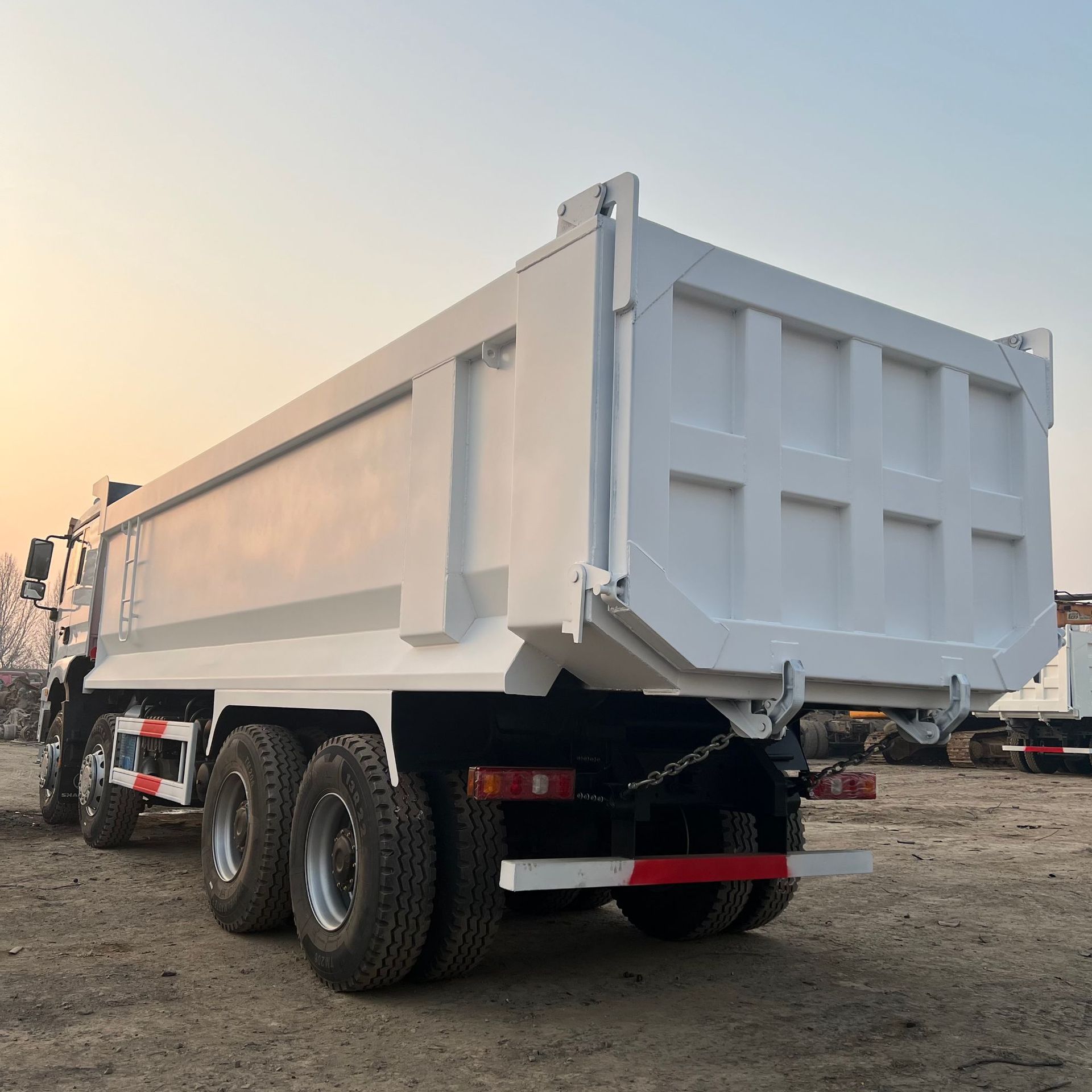 Factory Exports Used Shacman Dump Trucks, Shaanxi Automobile Delong Dump Trucks, Large Heavy-Duty Dump Trucks