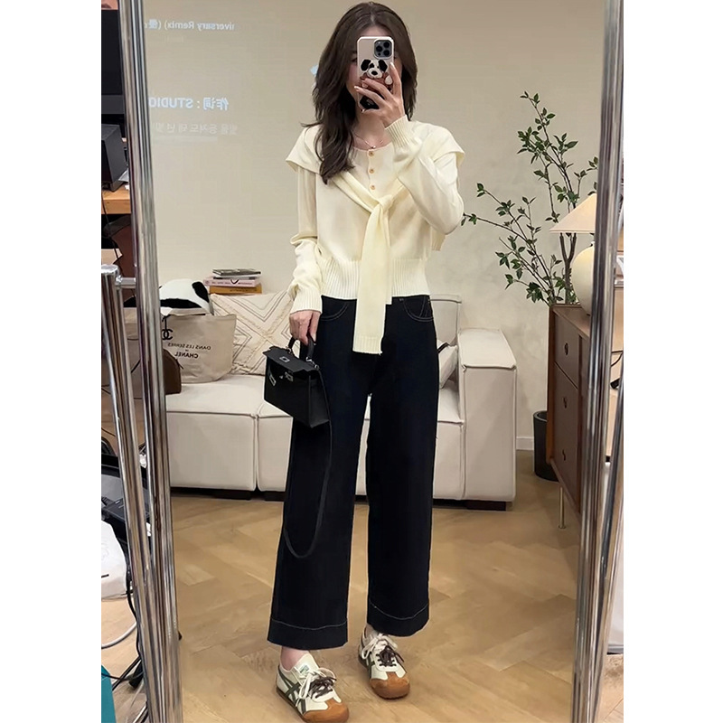 一整套入秋穿搭设计感时尚披肩针织上衣女直筒显瘦九分牛仔裤套装|undefined