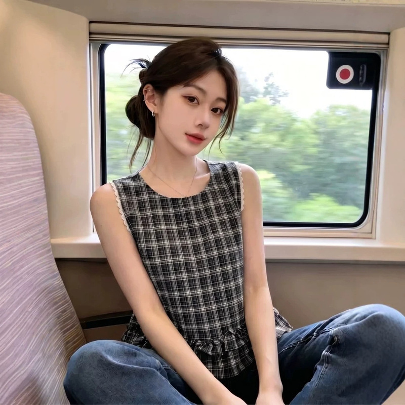 Gentle Style Patterned Sleeveless Shirt for Women, New Summer Style with Lace Trim, Loose Fit, Slimming, Versatile and Elegant Top