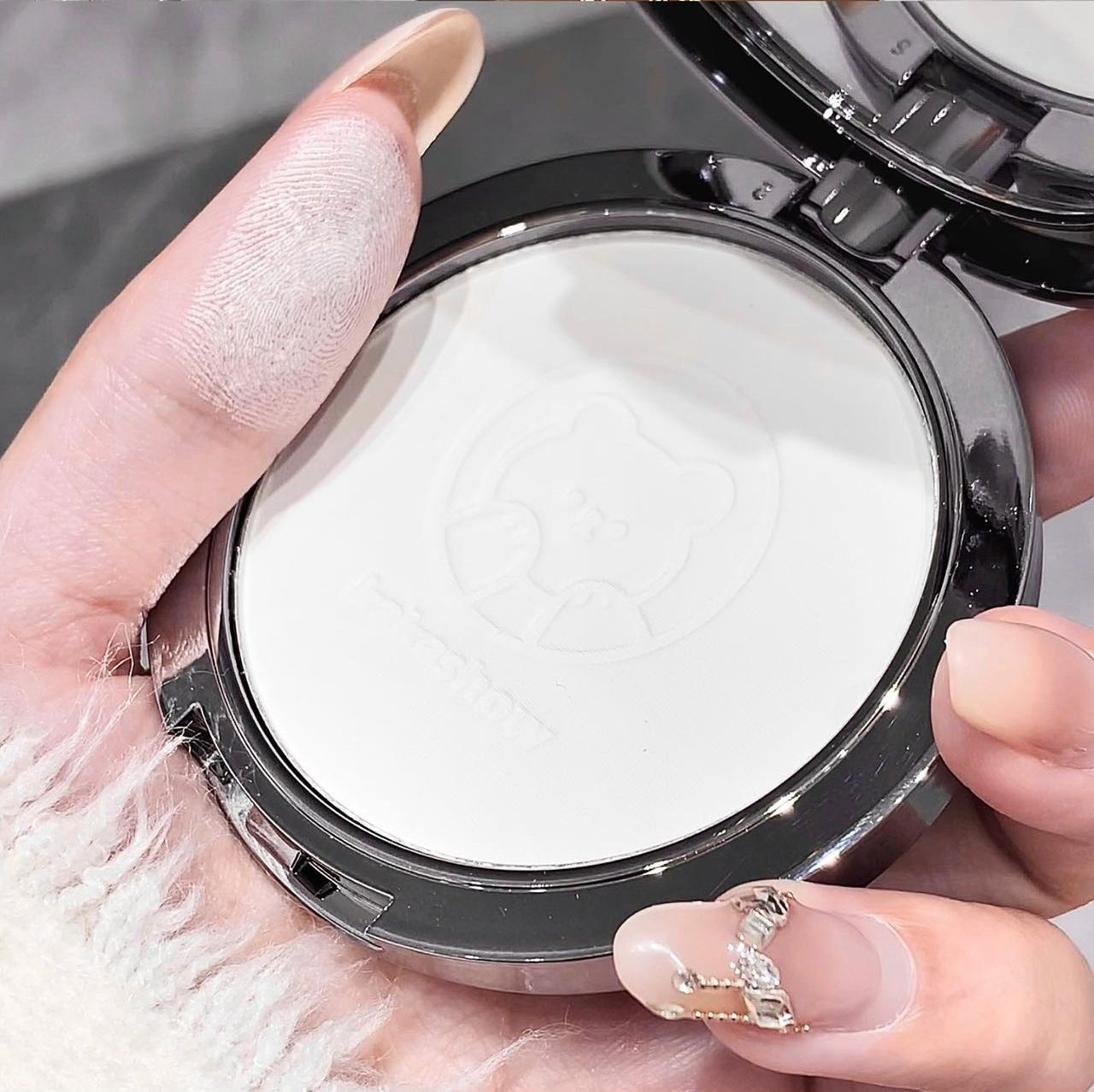 kakashow Little Bear loose Powder compacts oil control, long-lasting makeup setting, concealing, nourishing, smoothing, touch-up, waterproof and dry oily skin undefined