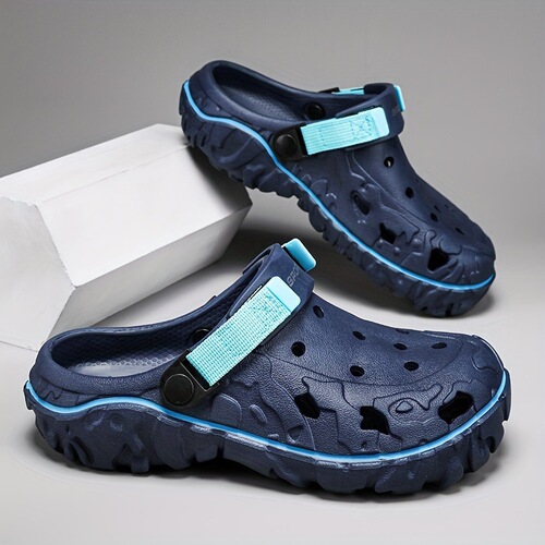 Thick Sole Breathable Black Clogs for Men - Fashionable Black