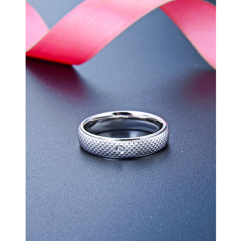 Anillo de plata de ley 925 anillo femenino de los hombres personalidad de la moda de la pareja diseño de nicho anillo de dedo índice de un solo diamante de alta calidad