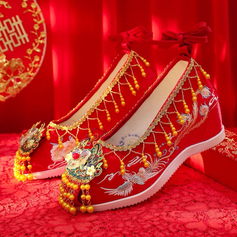 Hanfu shoes Pearl Xiuhe wedding shoes embroidered shoes Women's Chinese red ancient style Hanfu wedding shoes Inner height increasing ancient costume shoes
