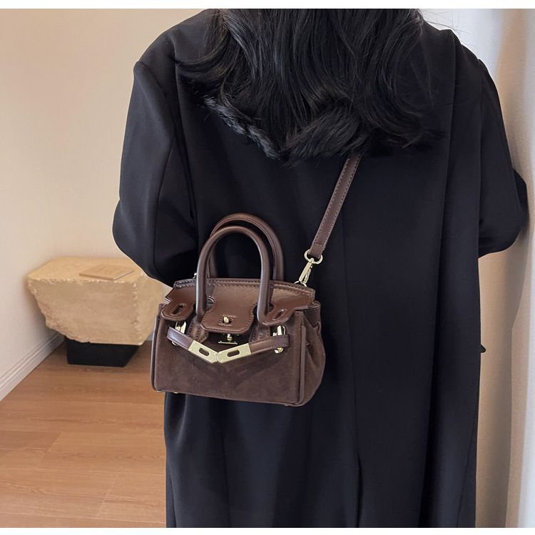 Új, népszerű retró keresztpántos táska, divatos és sokoldalú, kiváló minőségű, egy vállra akasztható táska, kicsi és népszerű kézi platina táska nőknek_voghion.com