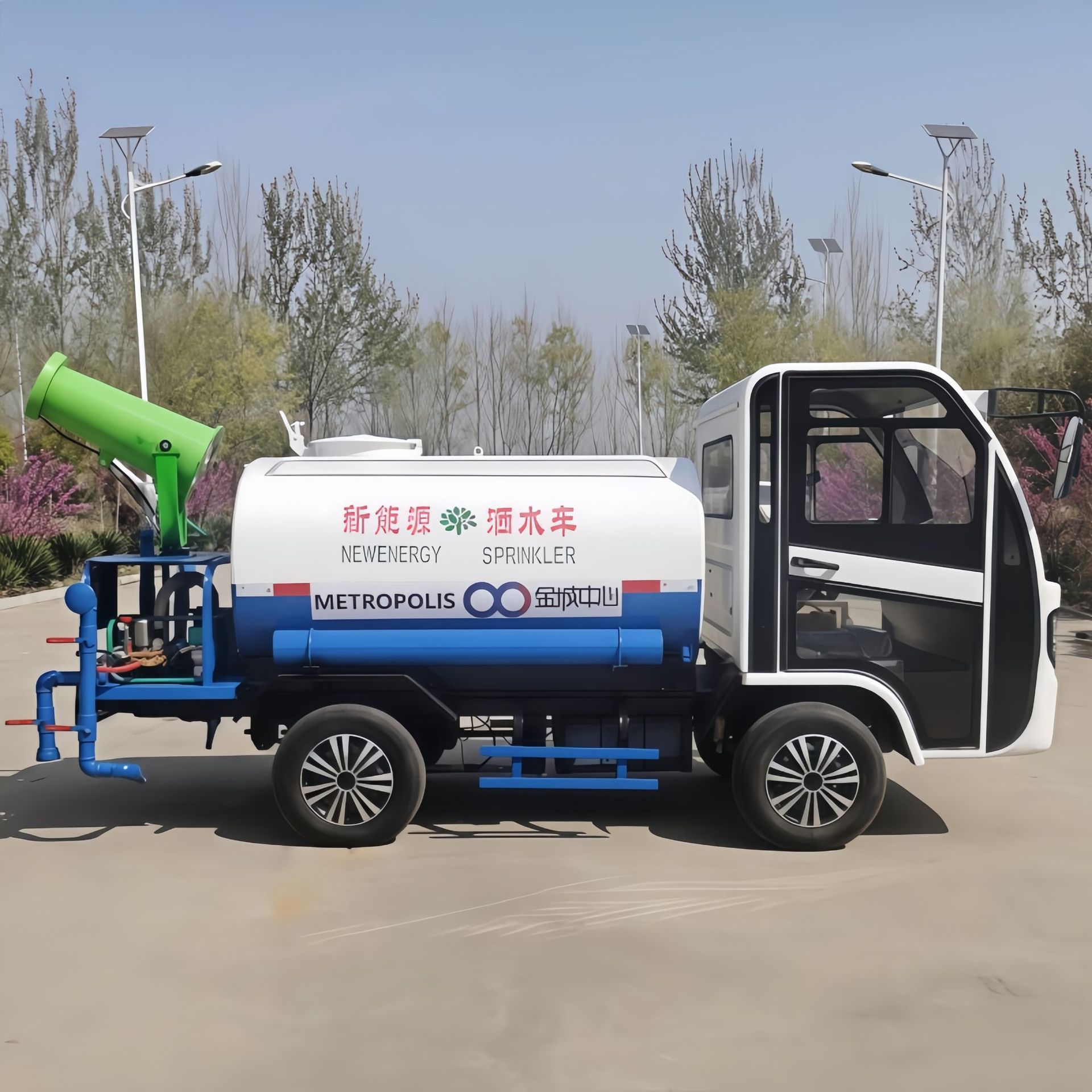 Factory Sprinkler Trucks, Blue License Plate Sprinkler Trucks, Prices of Small Sprinkler Trucks, Garden and Construction Site Dust Suppression Sprinkler Trucks