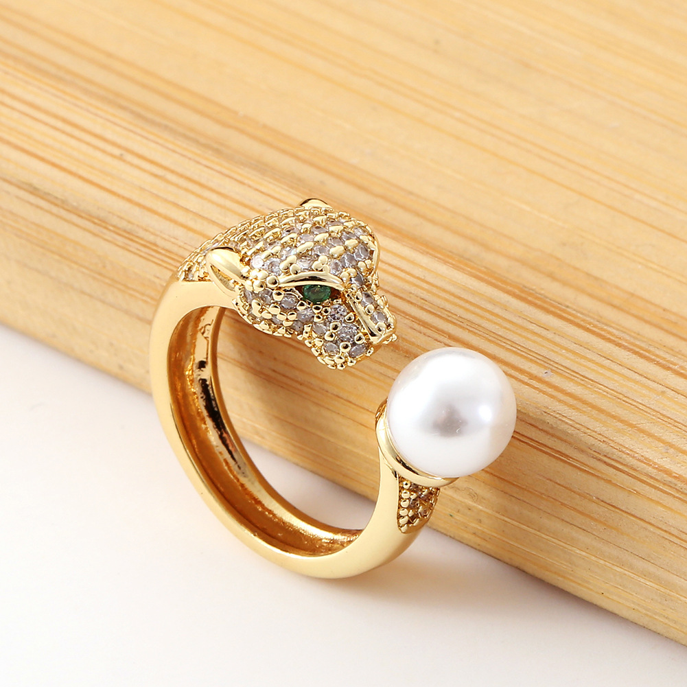 New Women's Leopard Diamond Pearl Copper Tail Ring Wholesale display picture 2