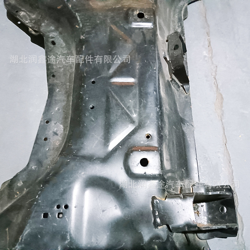 3502El Is Suitable for Peugeot Old 307 Small Mouth Model 307 2.0L Engine Lower Bracket Front Bracket Front Axle Wishbone Beam
