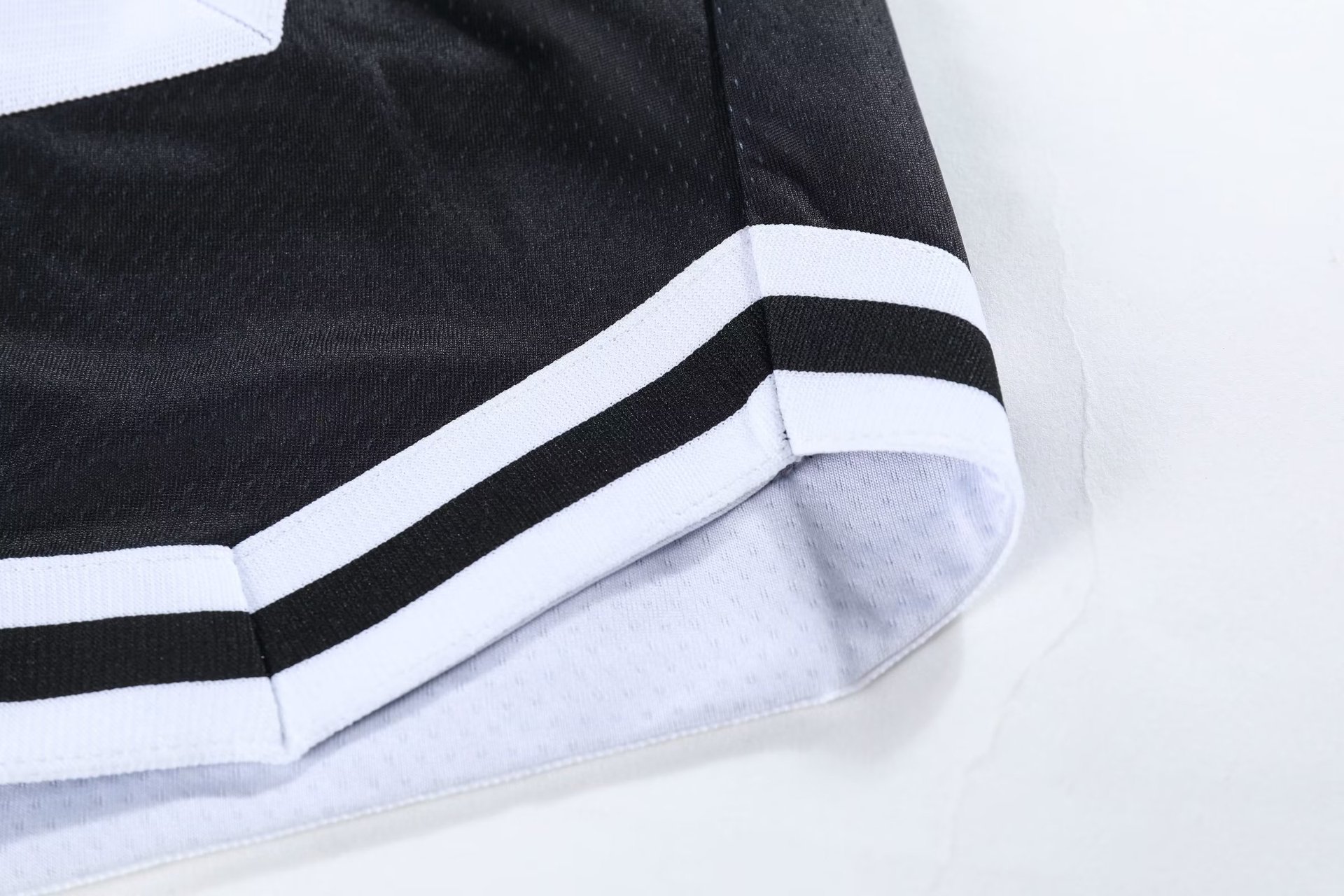 American Basketball Sports Shorts with Double Layer Mesh City Tone Daily Casual Summer Breathable Versatile Capris_voghion.com