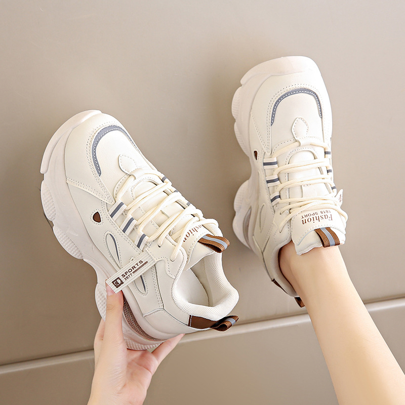 2023 Otoño e Invierno oculto aumento de la altura zapatos de papá Mujeres Nuevo versátil pequeño fondo grueso transpirable casual deportes zapatos blancos