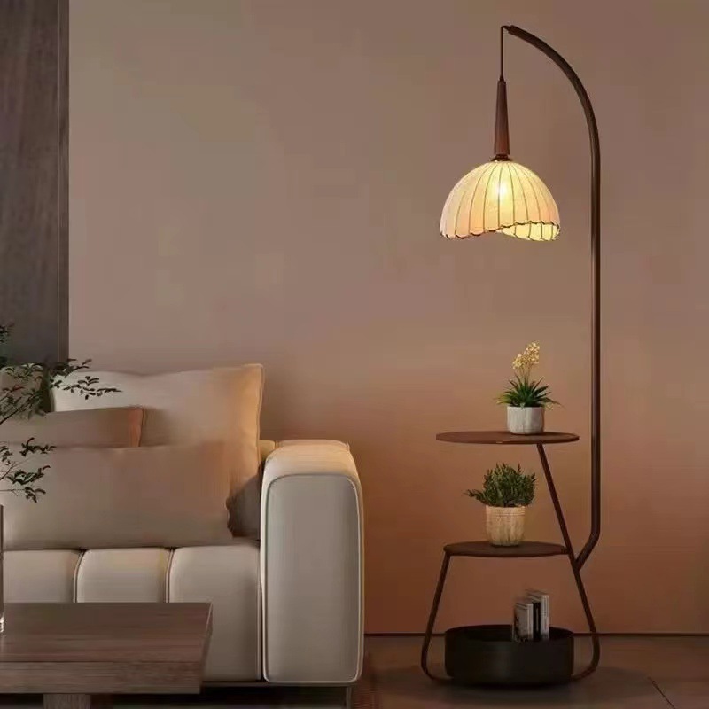 Lámpara de Pie con Mesa Integrada de Hierro y Tela, Altura Ajustable, Luz LED, para el Hogar