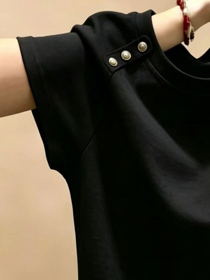 Áo thun nữ cổ tròn tay ngắn phối màu chất liệu cotton 92% form rộng che khuyết điểm — Thiết kế trang trí nút áo màu đen (92% cotton không đóng bóng), Thiết kế trang trí nút áo trắng (92% cotton không đóng bóng) chi tiết 7