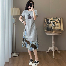 3675实拍刺绣连衣裙定位猫咪撞色拼接时尚遮肉显瘦中长款大码T恤