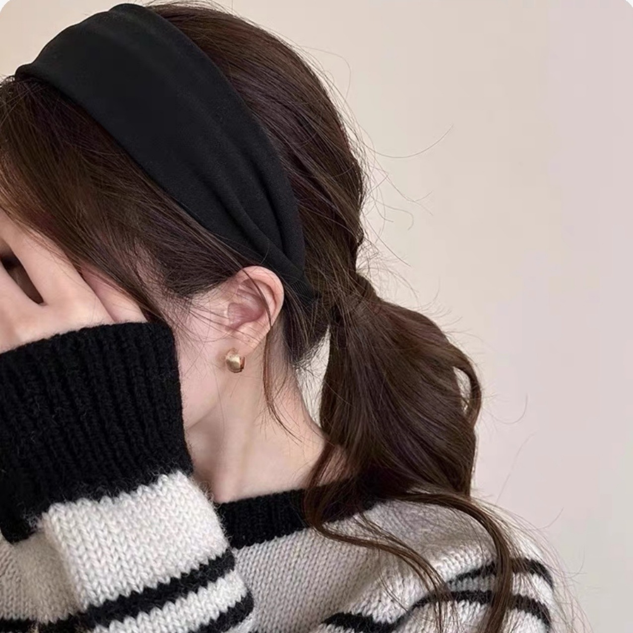 # 23 black suede wide-brimmed headband