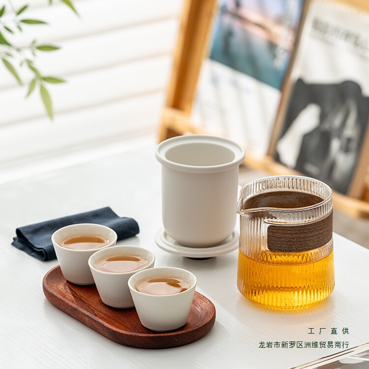 Glass handheld tea set for traveling