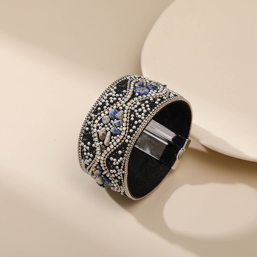 Cross-border supply Christmas jewelry gifts Bohemian handmade gravel rice beads ethnic style magnetic buckle bracelet wholesale