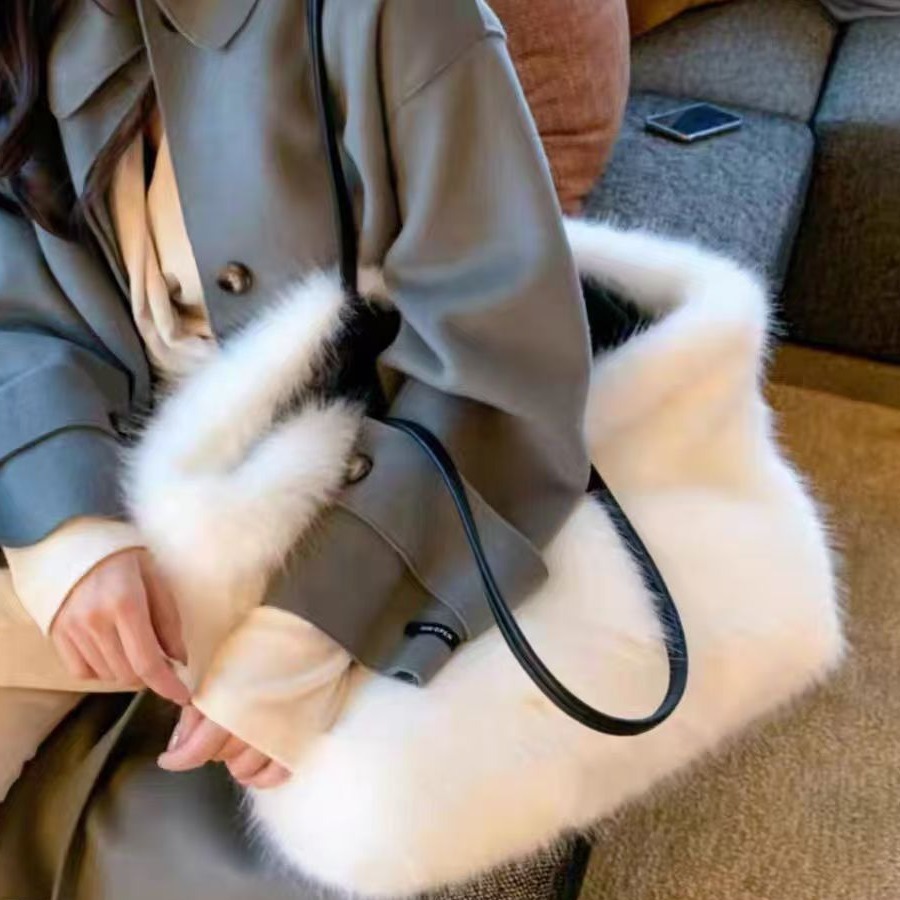 2024 new fur bag, large capacity fur shoulder bag, hand-held large bag, women's bag, tote bag, women's bag_voghion.com
