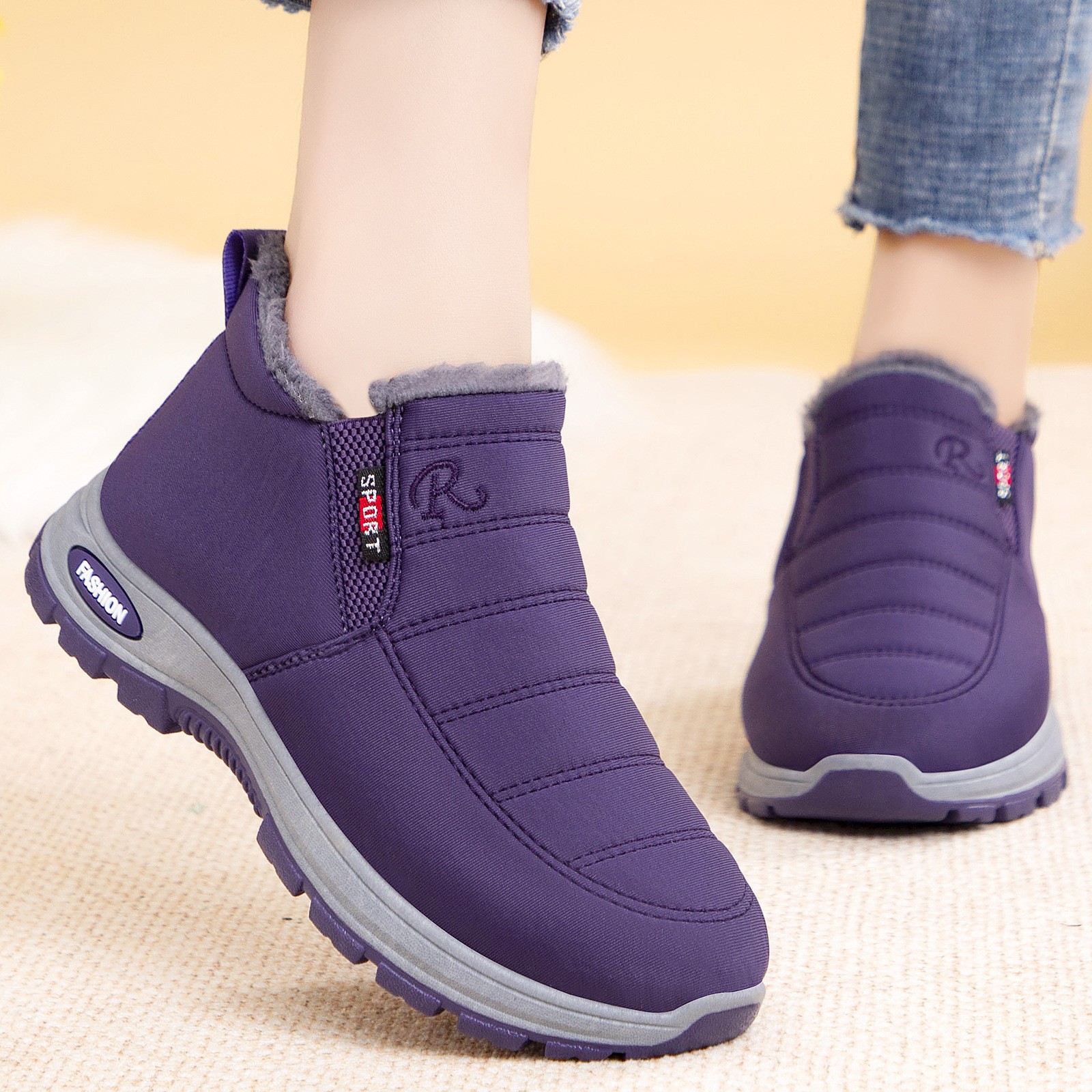Zapatos de algodón de mujer procesamiento personalizado botas de mujer, botas de algodón calientes de gran tamaño, botas de nieve gruesas de lana, botas de mujer de alto impacto