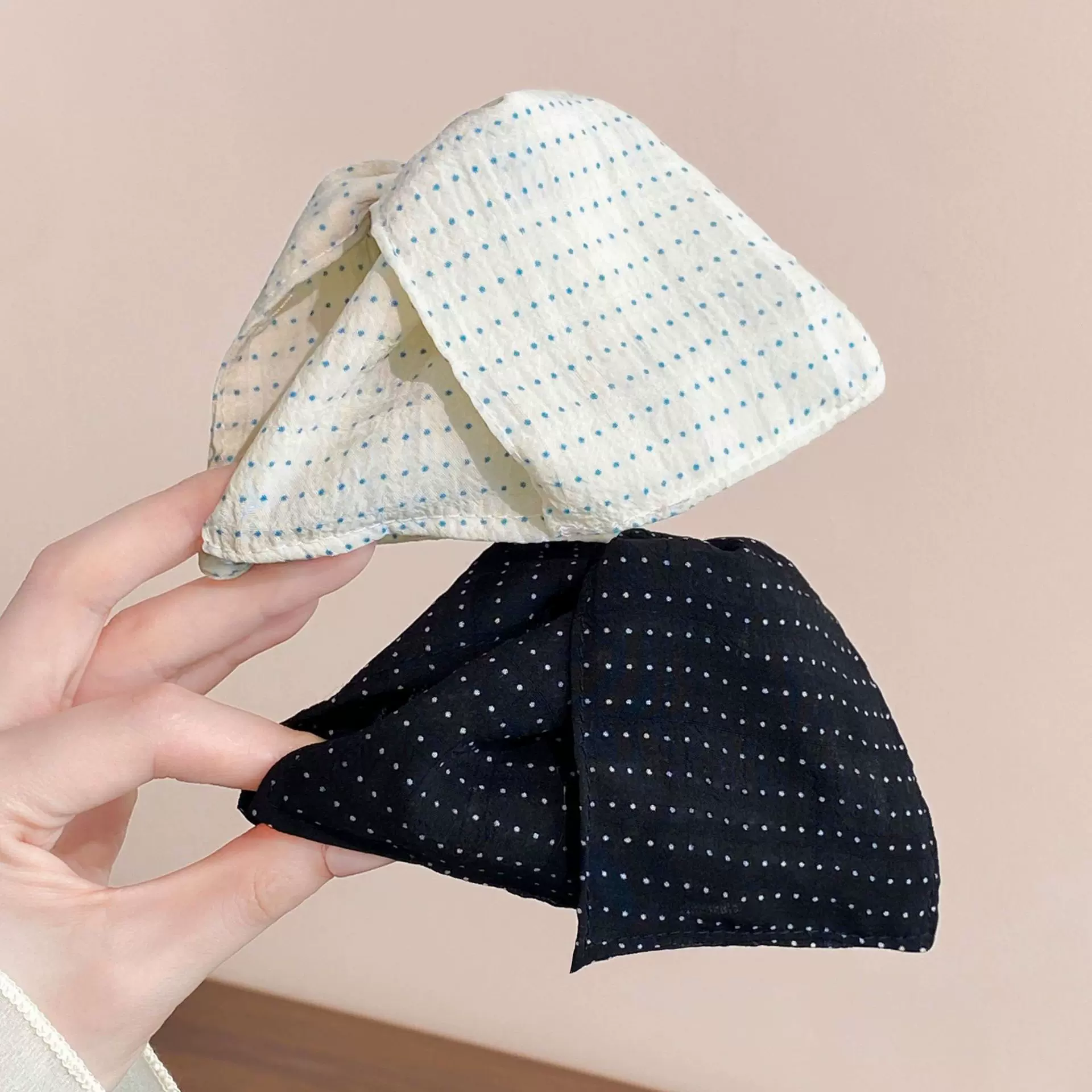 2025新款后脑勺法式波点三角抓夹女高级感赫本风鲨鱼夹盘发夹发饰