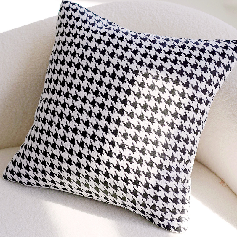 ↤↤↤Black and white houndstooth 45x45cm↦↦↦