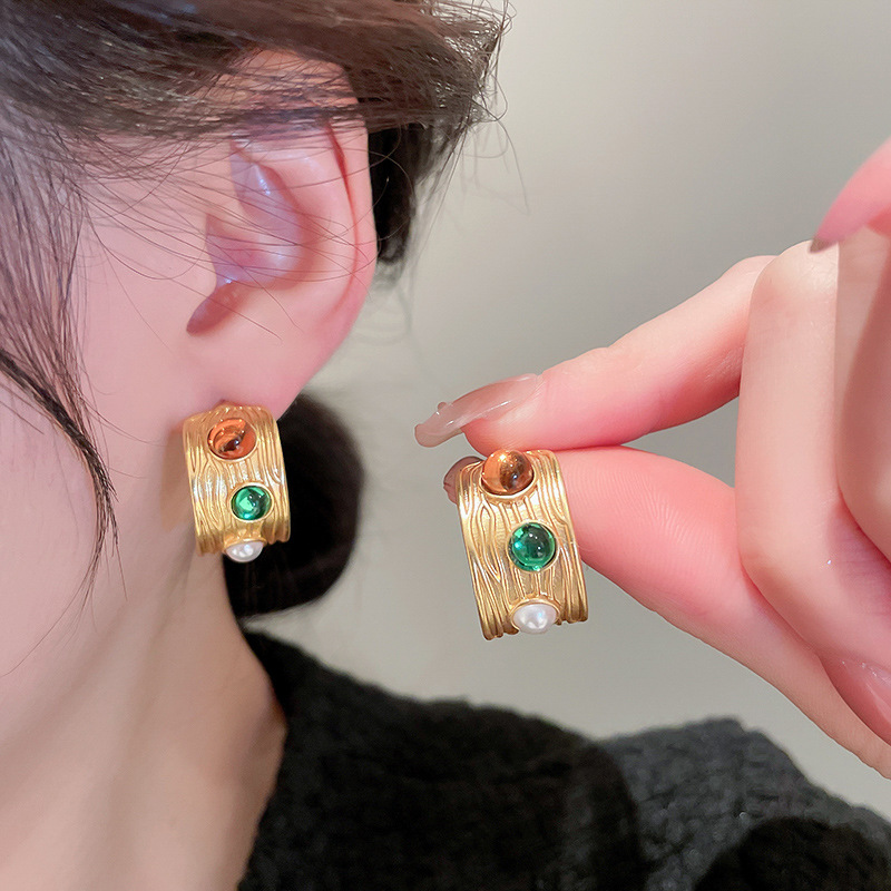 Retro C Shape Copper Irregular Plating Artificial Pearls Earrings Ear Studs 1 Pair