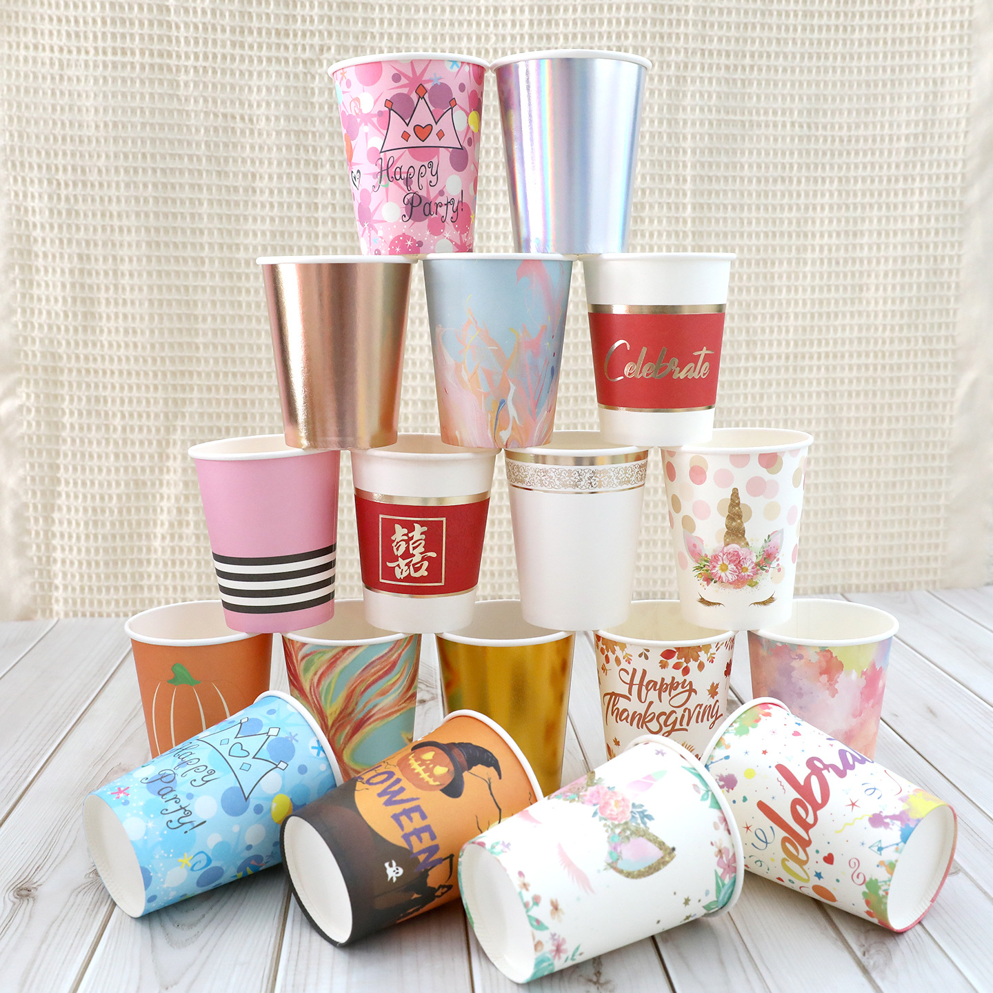 一次性纸杯烫金派对生日纸杯家用彩色水杯儿童聚会餐具纸杯装饰品