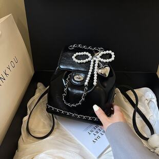Polyurethane backpack with bow, design fashionable shoulder bag