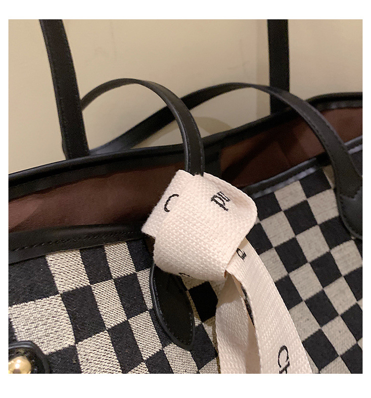 Autumn and winter largecapacity bags new fashion checkerboard commuter shoulder tote bagpicture17