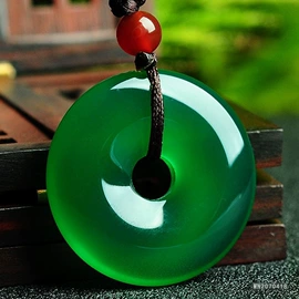 吊坠;和田玉项饰;翡翠项饰