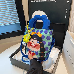 �¿ͨ�T�f�μ������������Ů��ˮͰ�������μ�б������F؛