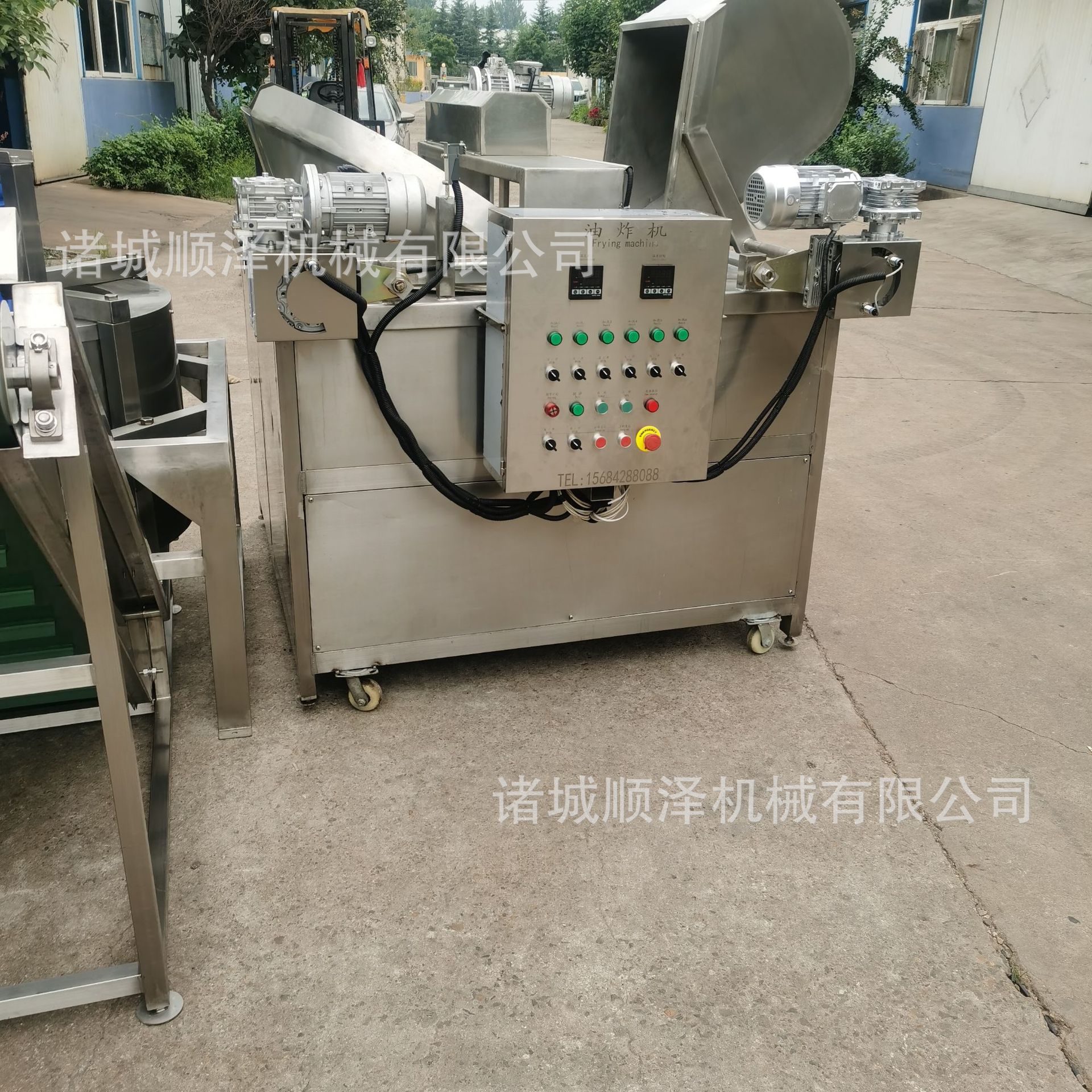 供应1000型不锈钢电加热油炸机 鱼豆腐油炸机 豆泡油炸机