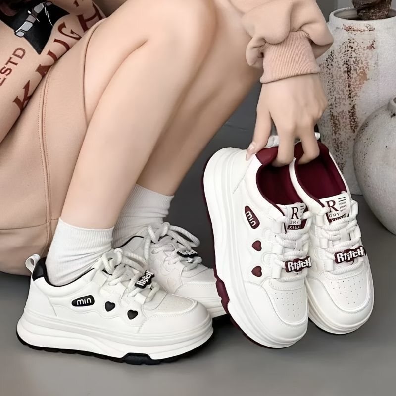Korean Style Campus-Style Thick-Soled Heart-Shaped White Sneakers for Women, 2025 Summer Thin Version, Ins Student Versatile Couple Style Sneakers