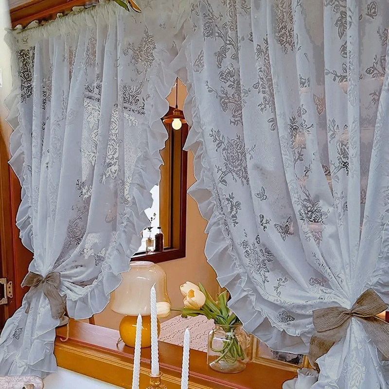 레이스가 있는 그레이