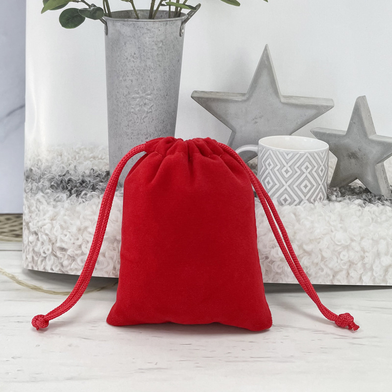 Bolsa de franela de joyería al por mayor venta directa de fábrica de cosméticos auriculares banco de energía a prueba de polvo almacenamiento bolsillo de cordón de joyería