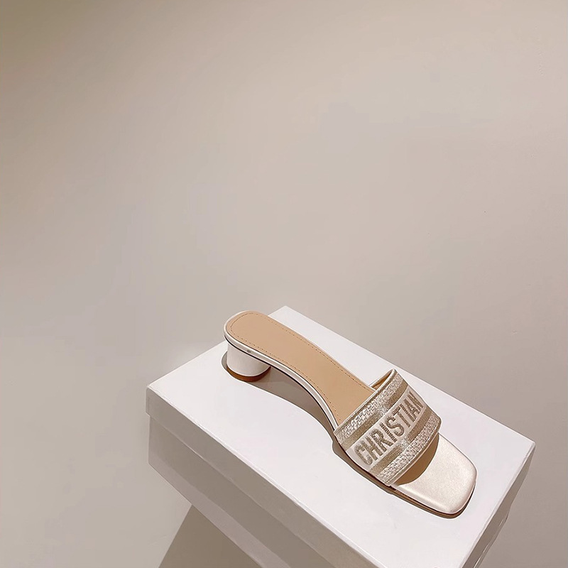 Embroidered D Letter Slippers for Women's Outer Wear 2025 Summer New Style Printed Hot Diamond Thick Heel Rhinestone High Heel One-Line Sandals