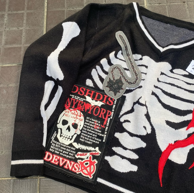 Europa y los Estados Unidos transfronterizos Halloween oscuro esqueleto impresión suéter de cuello en v camisa de punto de moda oscuro retro blusa suelta