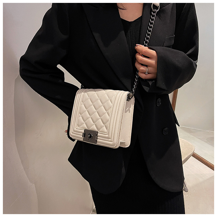 Fashion Lingge Lock Solid Color Square Bag Wholesale Nihaojewelry display picture 11