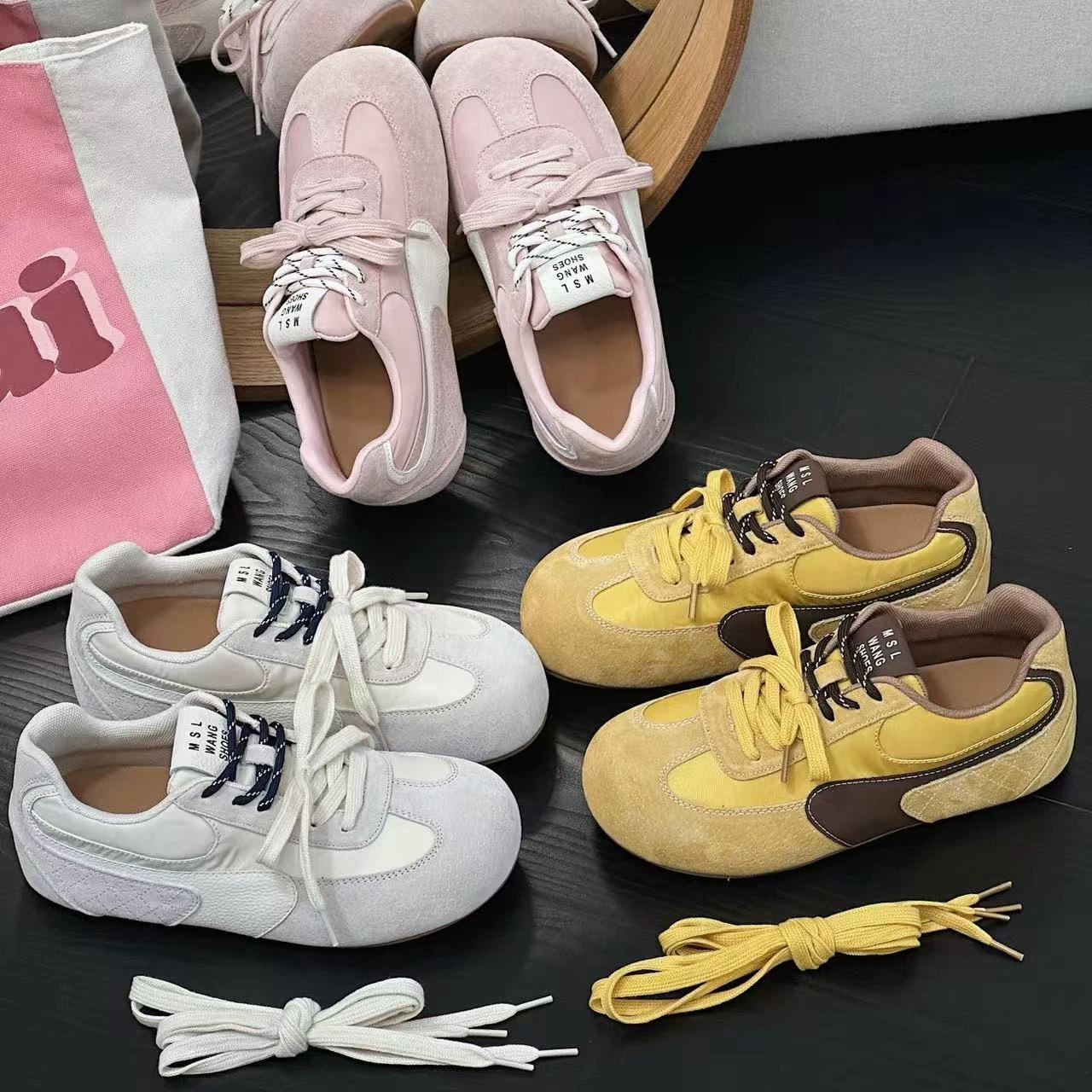 Уродливые двойные шнурки немецкая тренировка обувь женская осень-зима 2024 новая шнуровка плоская подошва маленькие белые туфли легкие повседневные кроссовки