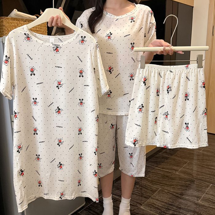 Venta al por mayor transfronteriza de nubes de algodón pijamas de mujer ropa a domicilio pantalones cortos de manga corta de cuatro piezas camisón de cinco puntos volumen de carrera de comercio exterior de dibujos animados