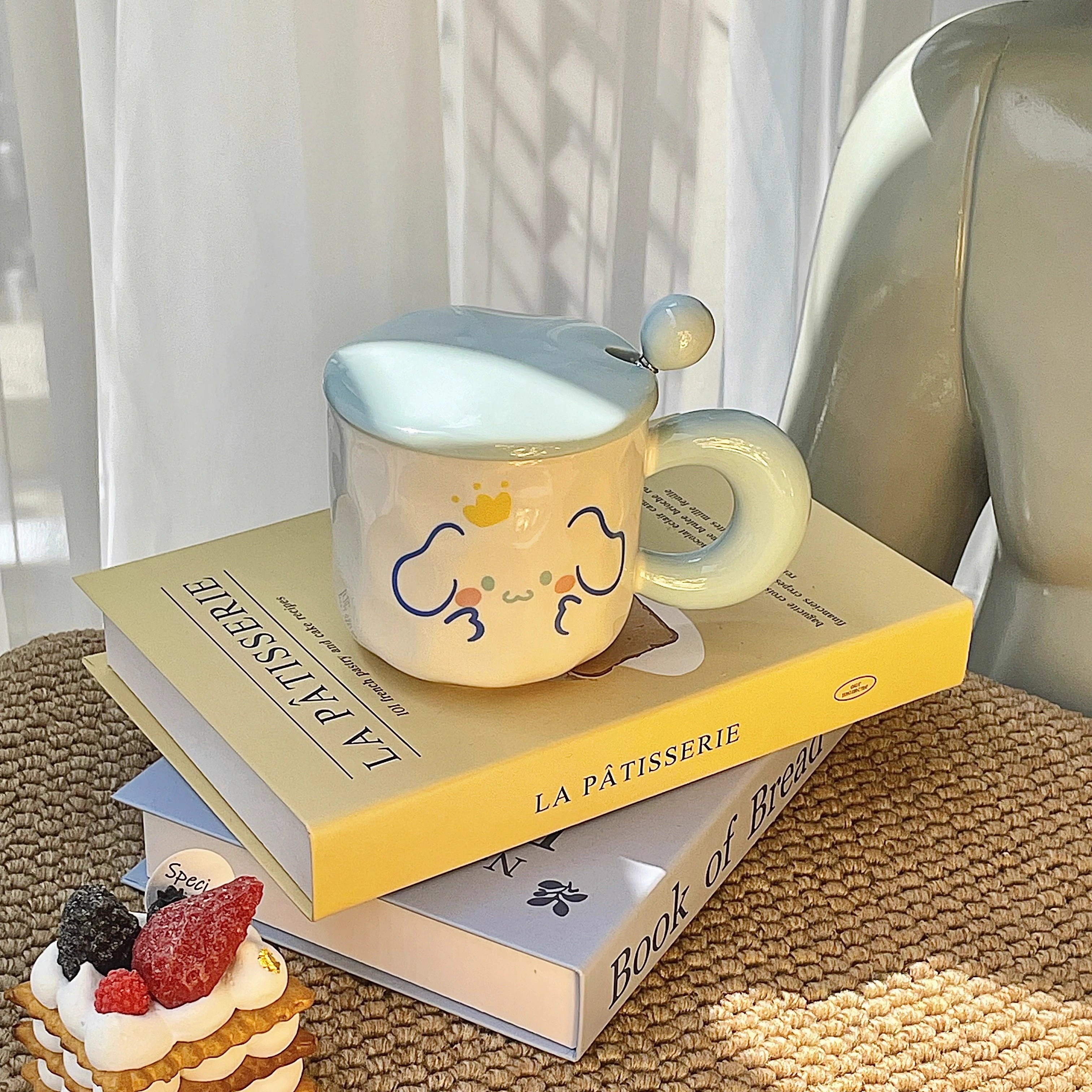 Керамическая кружка с крышкой, ложка, кружка высокой ценности, сувенир для женщин дома, милая пара кофе на завтрак