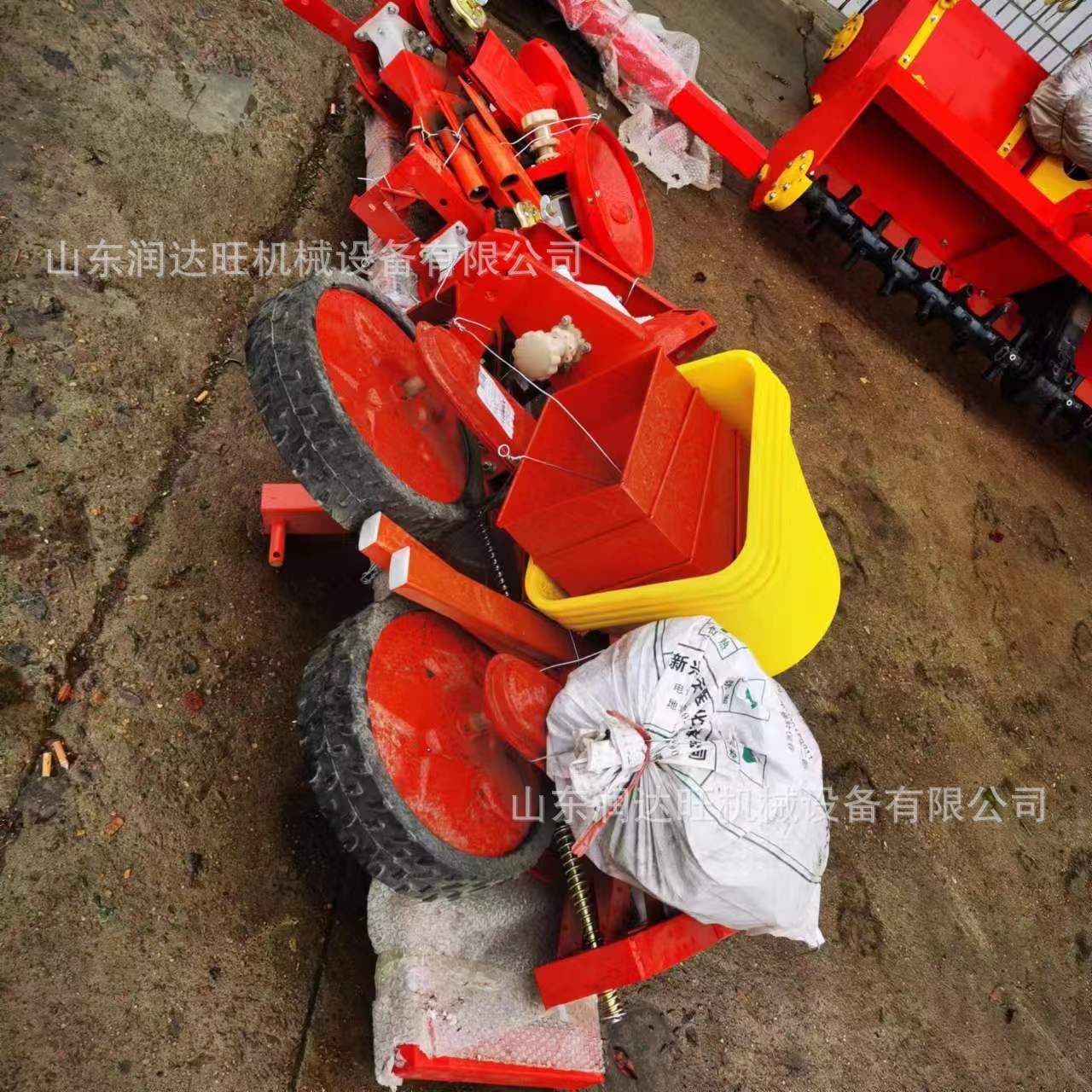 e8e9bd1e0dbd4d79eb63674702423e