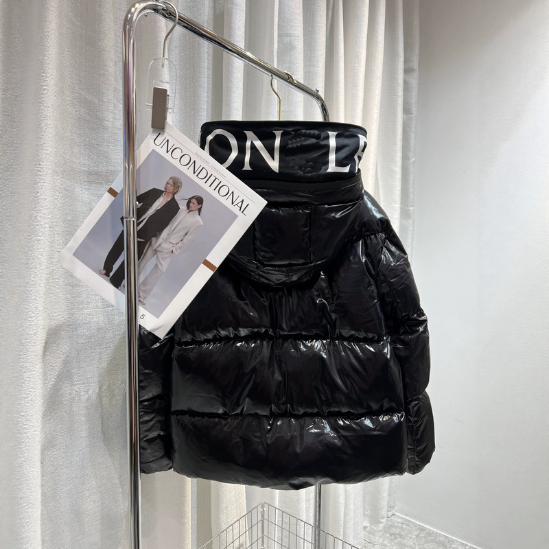 2025 Nanyou Factory Direct Wholesale: New Winter Collection – Stylish and Warm Zippered Down Jacket with Double Pockets and Logo Print