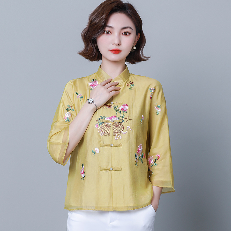 Summer fashionable retro elegant shirt