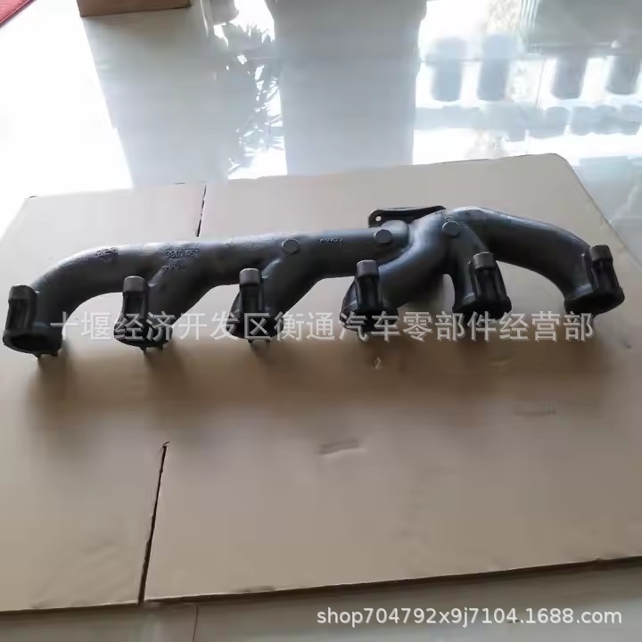 Cummins 6Ct8.3 Engine Exhaust Manifold 3907451