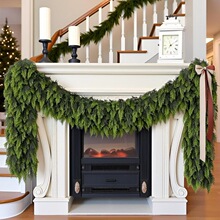 M 43774 Christmas Decoration Pompom Tree Flag Window Scene