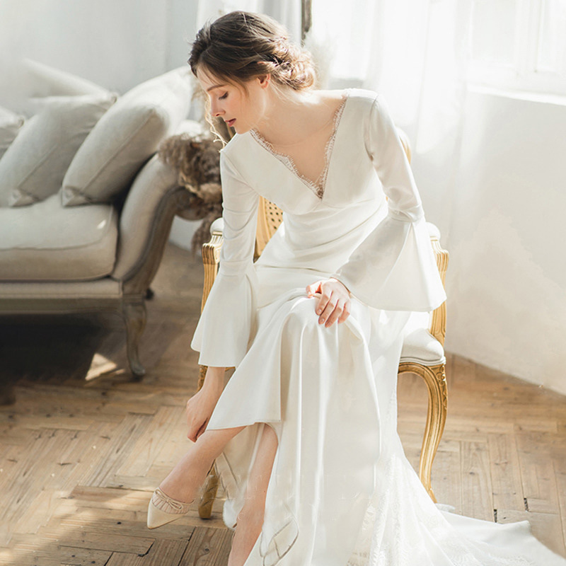 Bell-Sleeve Light Wedding Dress 2026 New Long Simple Bridal French Satin Wedding Dress Travel Photography Dress Evening Dress