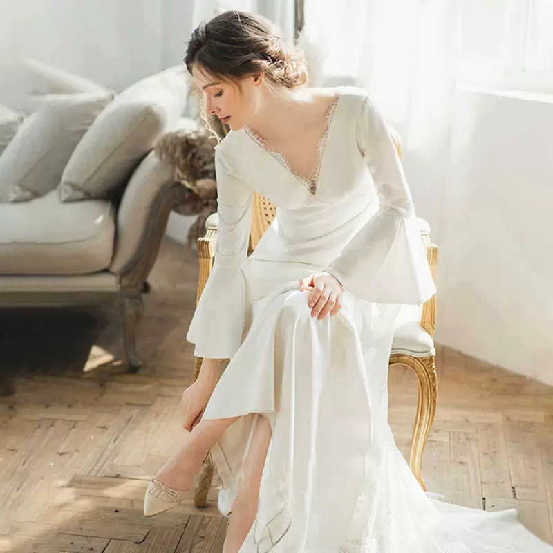 喇叭袖轻婚纱2025新款长款简约新娘法式缎面婚纱旅拍连衣裙晚礼服