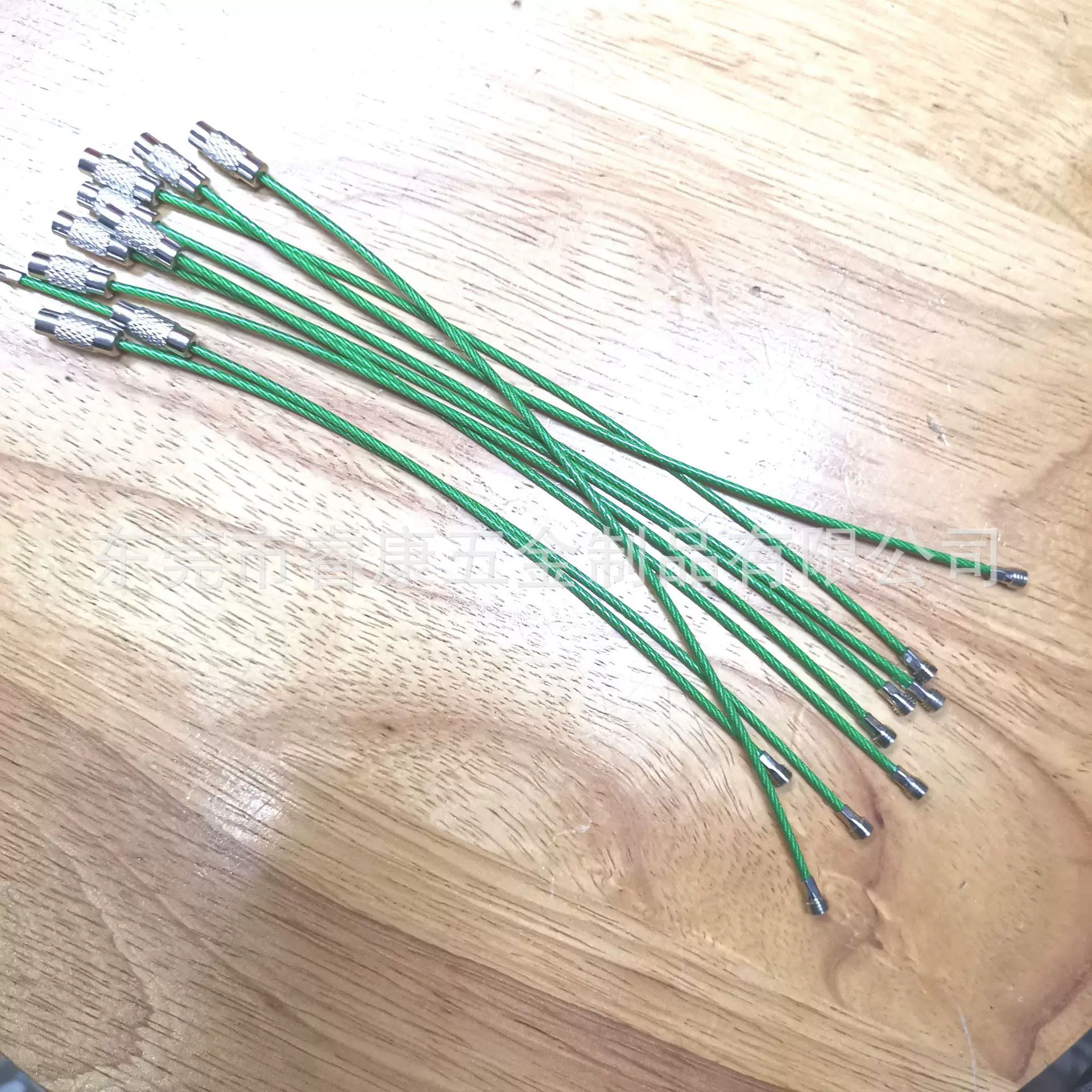 1.5包胶彩色饰品钢丝圈不锈钢威也绳钥匙圈汽车防丢钥匙扣吊牌