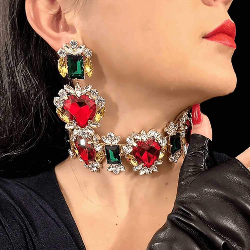 AliExpress Hot Sale Love Jewelry Set Personalidad Collar Collar Diamante Accesorios Aretes Jewelry Set Mujer