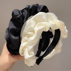 気質の女性ネットの赤い髪のカチューシャの高い頭の頂は顔の小さい頭の髪飾りの外で広い辺の新型のカチューシャのフランス式の復古のカチューシャをつけます。